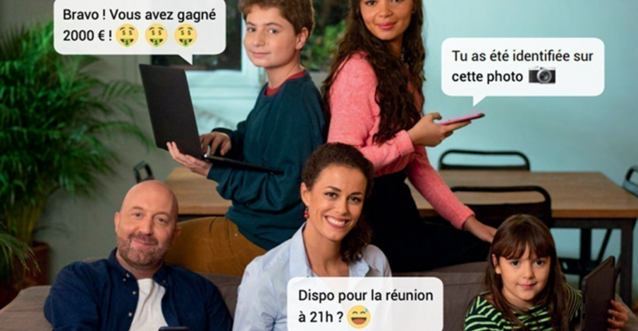 La Famille Tout-Écran en vacances