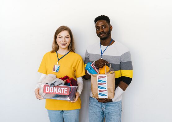 Collecte solidaire de jouets et vêtements de Logis Conseil
