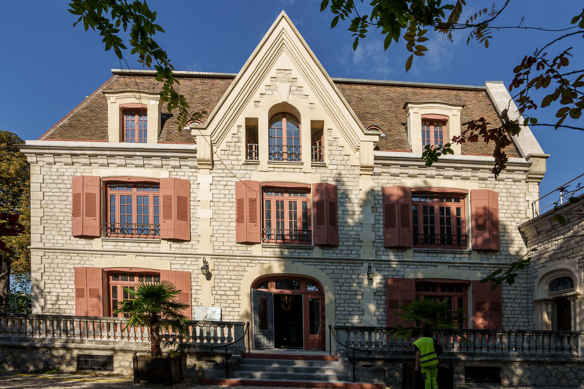 La Villa SaintCyr Ville de BourglaReine